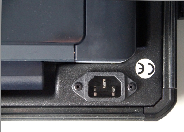 + Low-Cost + Komplett-Prüfkoffer Compact